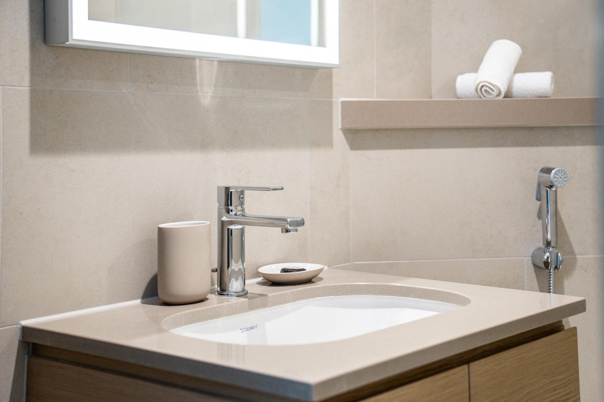 Cozy 2-bdr In Sobha Waves *
