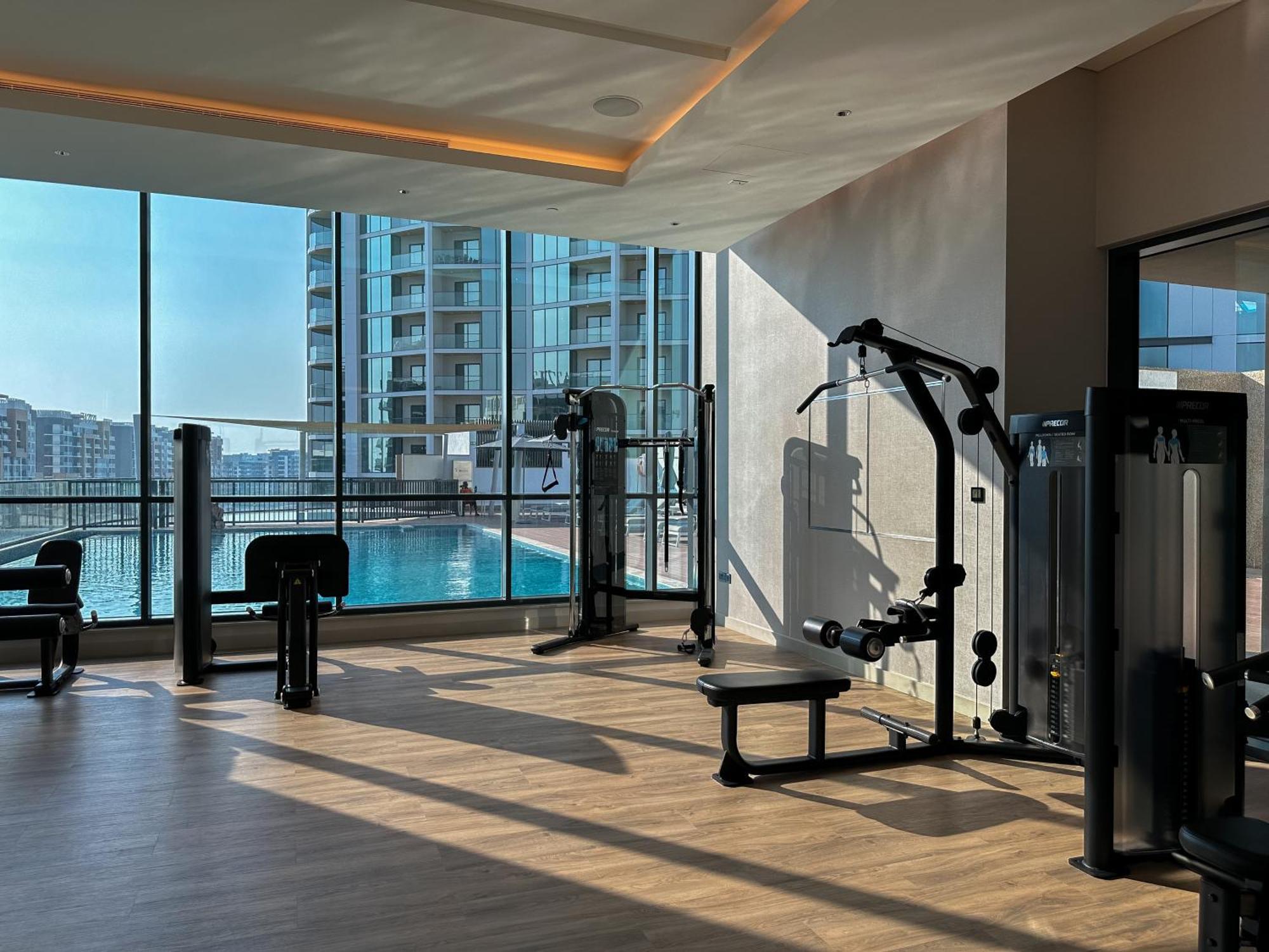 Cozy 2-bdr In Sobha Waves * Dubai
