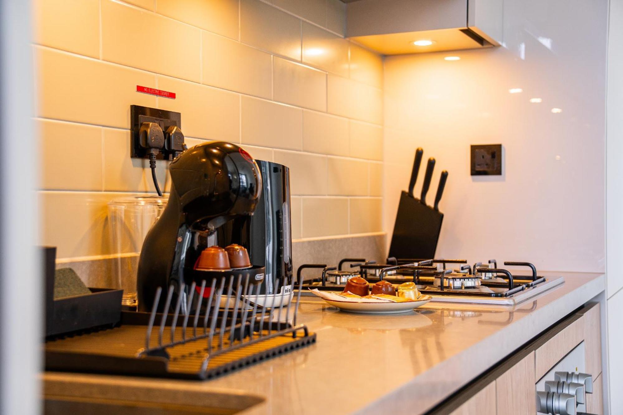 Cozy 2-bdr In Sobha Waves Apartment Dubai