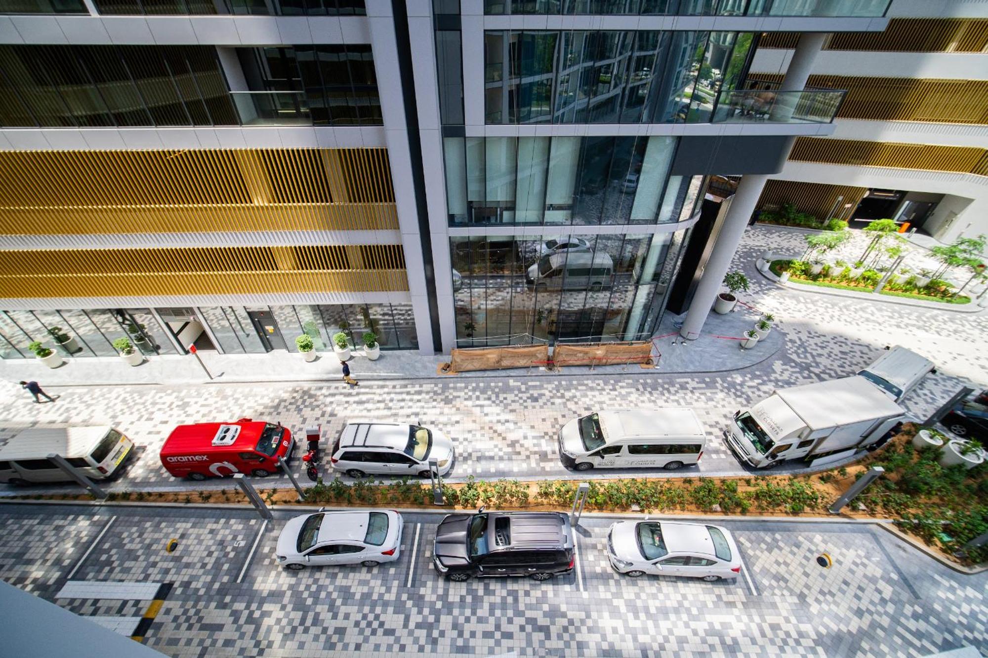 Cozy 2-bdr In Sobha Waves Apartment *