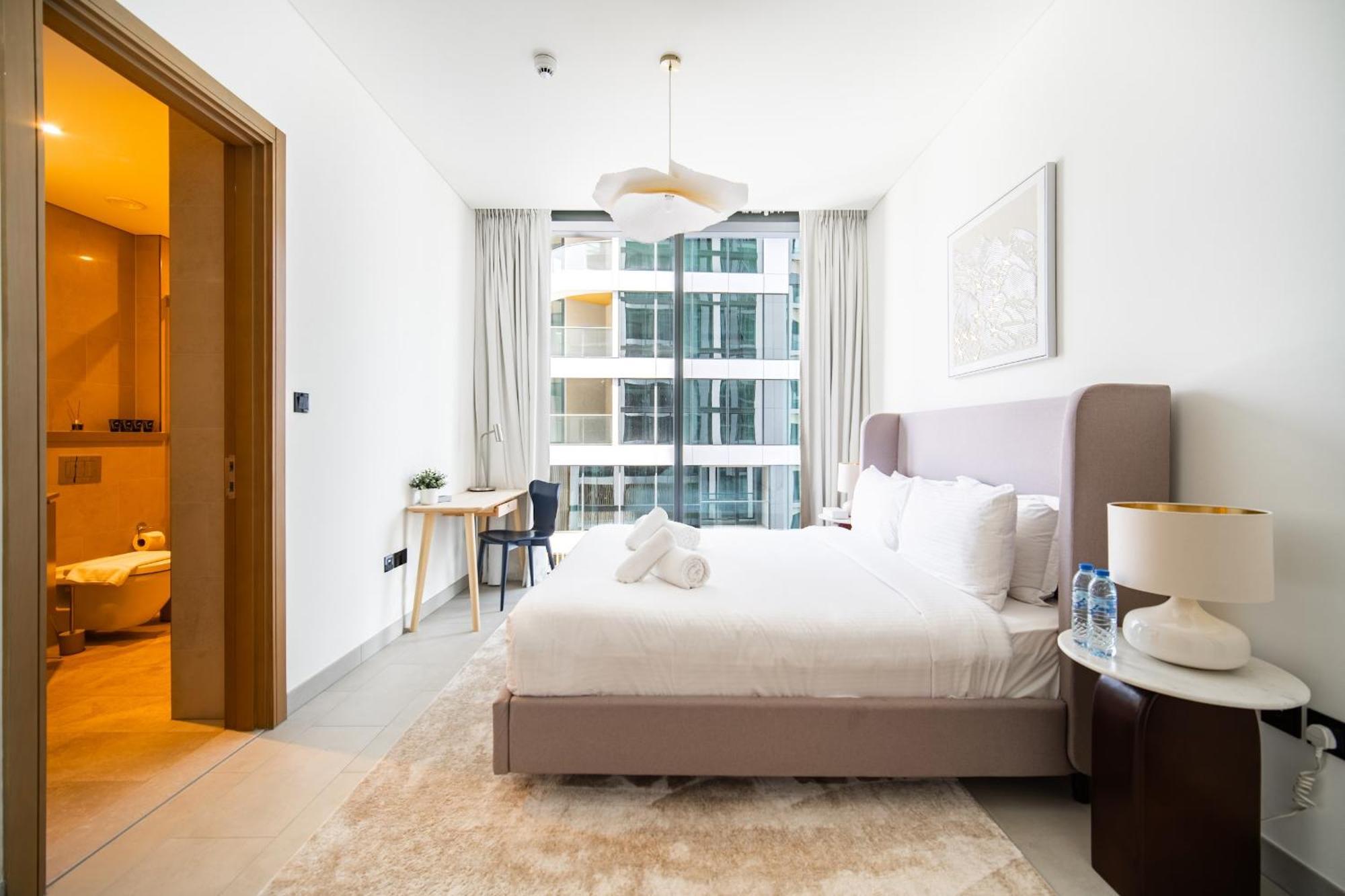 Cozy 2-bdr In Sobha Waves Apartment Dubai
