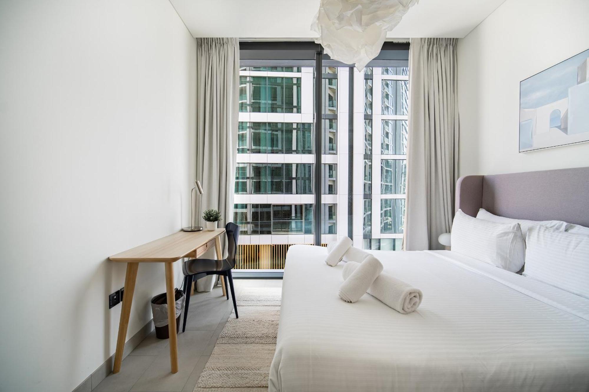 Cozy 2-bdr In Sobha Waves * Dubai